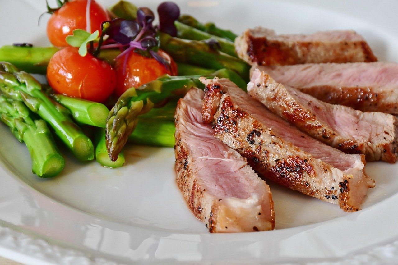 Leckere Low-Carb-Dips für gesellige Runden